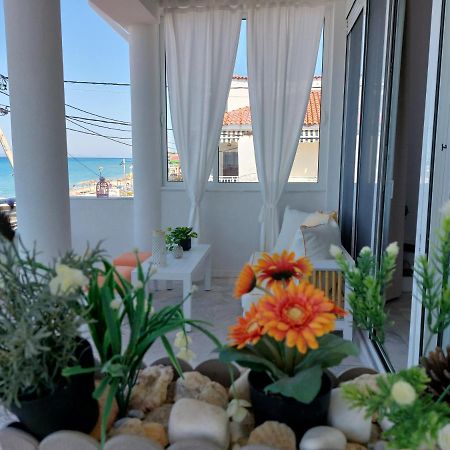 Nefeli Seaside Apartments Polychrono Extérieur photo