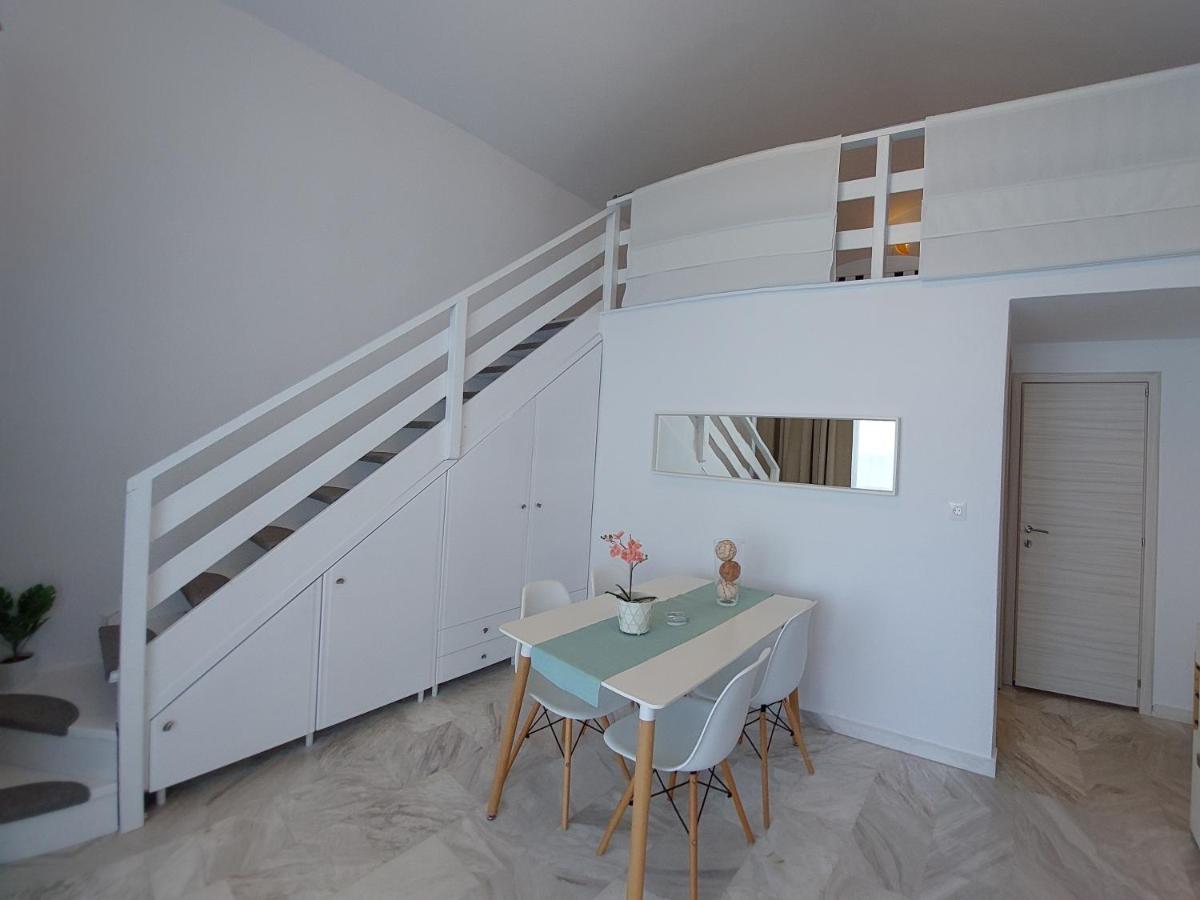 Nefeli Seaside Apartments Polychrono Extérieur photo