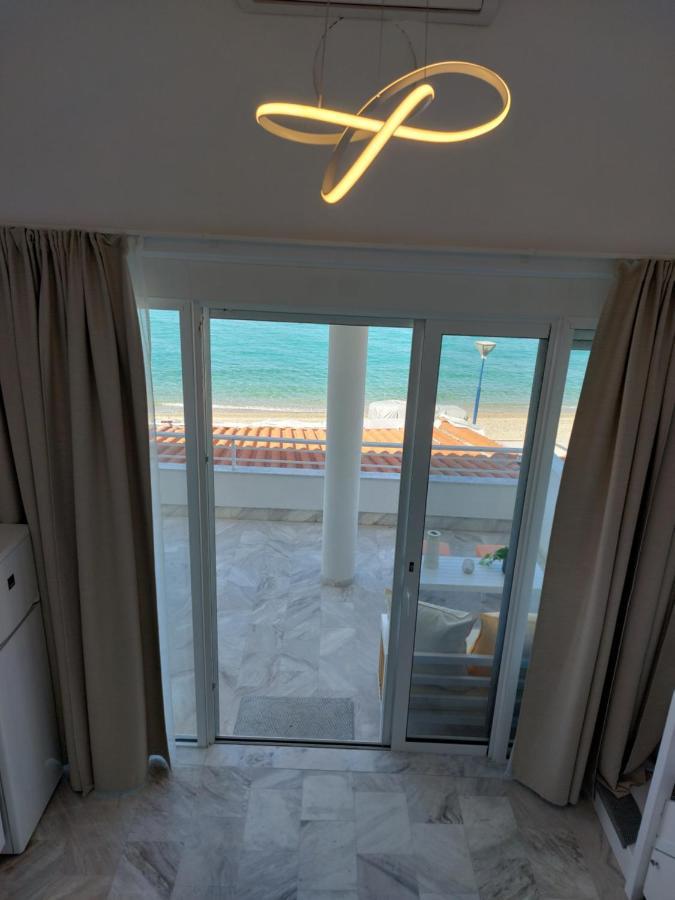 Nefeli Seaside Apartments Polychrono Extérieur photo