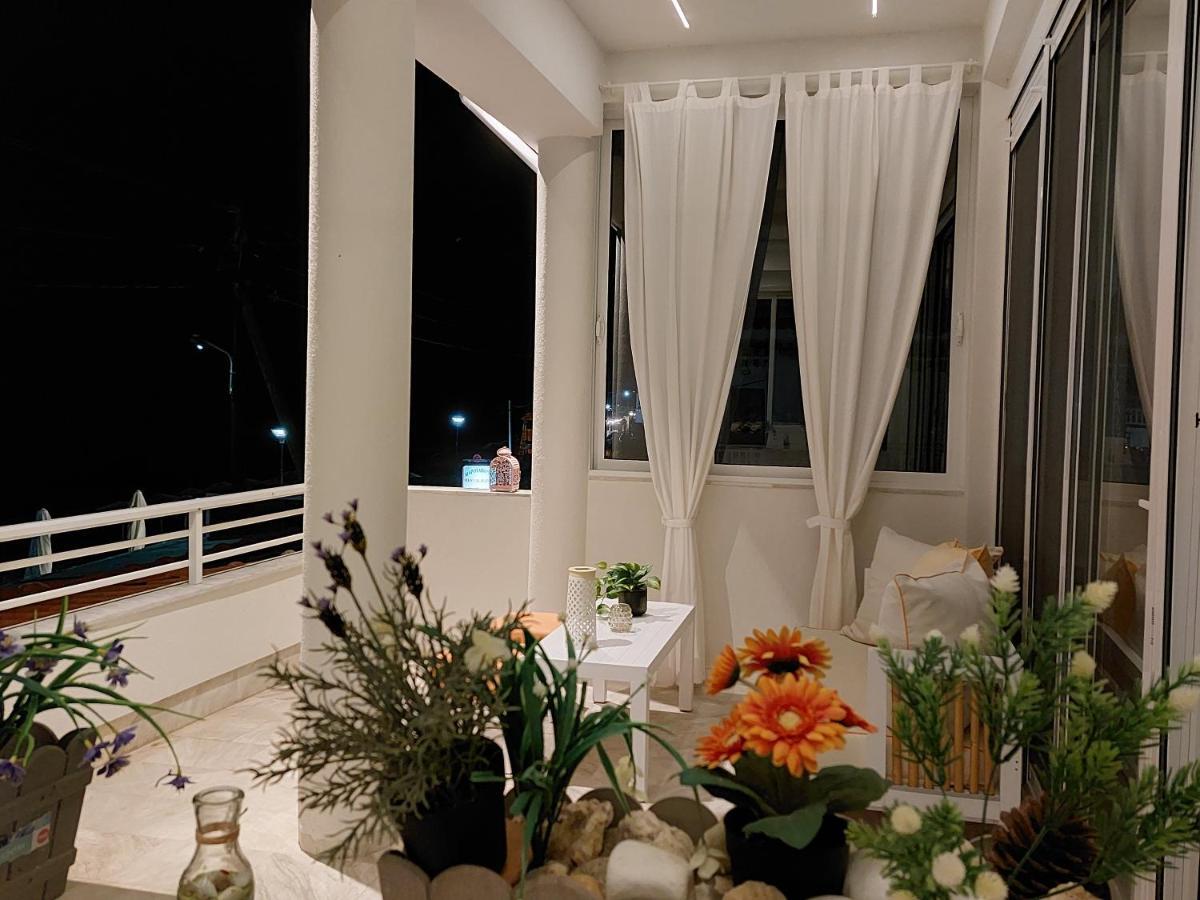 Nefeli Seaside Apartments Polychrono Extérieur photo