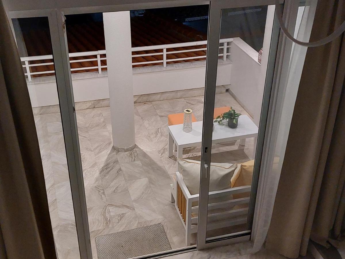 Nefeli Seaside Apartments Polychrono Extérieur photo